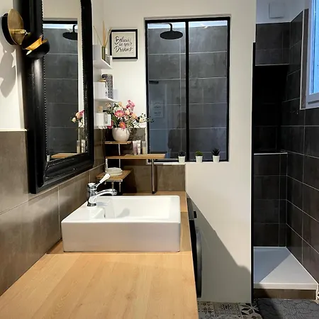 Volclair Spacieux Duplex A 50m De La بيت للعطل